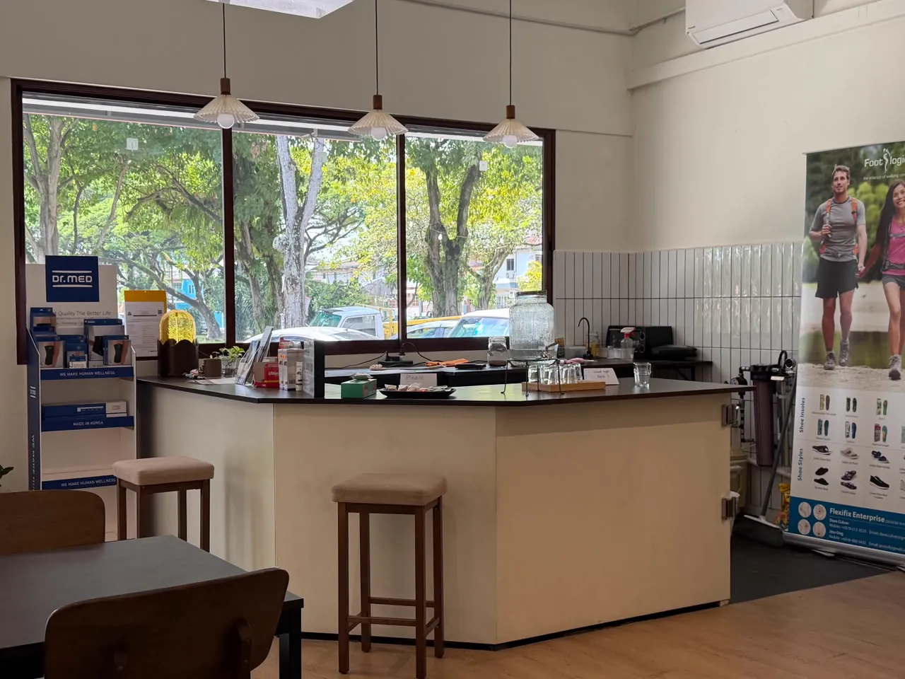 Light refreshment and seating area by the window